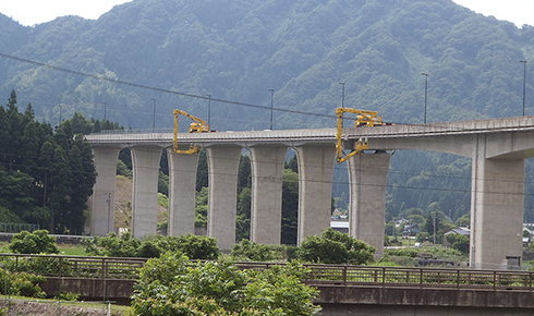 橋梁点検車